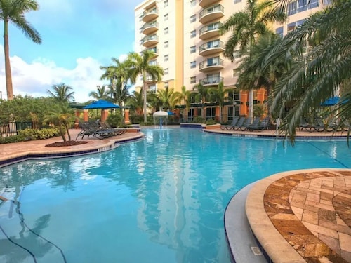 Fabulous 2 BDRM Wyndham Palm-Aire in Pompano Beach- RARE Winter Feb and March