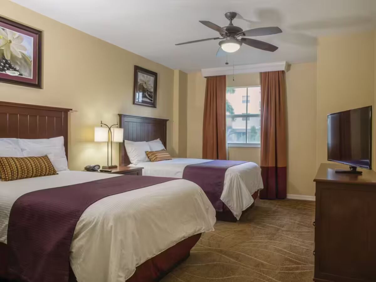 2 室のベッドルーム、アイロン / アイロン台、WiFi (無料)、ベッドシーツ