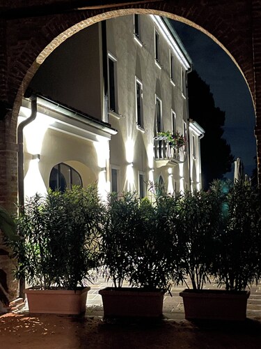 Il Salice is a Country Luxury B&B located within a rural complex