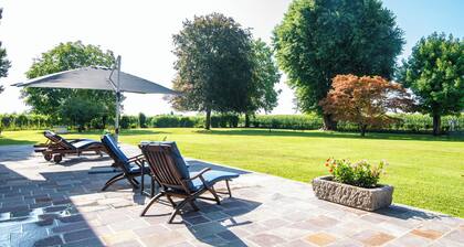 Il Salice is a Country Luxury B&B located within a rural complex