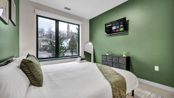 Executive Apartment, 1 King Bed with Sofa bed, Non Smoking, Kitchen | Desk, laptop workspace, blackout drapes, iron/ironing board