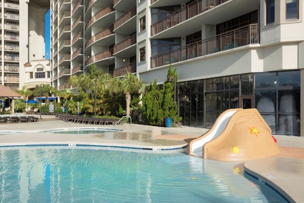 Pool - Relaxing Retreat with Resort Pools—Near Golf Courses, Restaurants & Theaters (North Myrtle Beach)