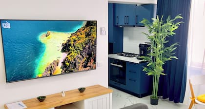 Elena's Studio Central - Confort & Home Cinema