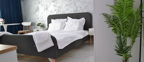 Bügeleisen/Bügelbrett, WLAN, Bettwäsche