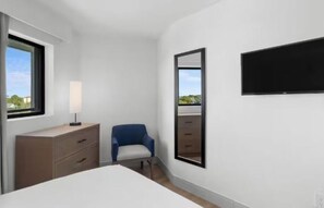 Iron/ironing board, free WiFi, bed sheets - 4 Oceanfront Units with Resort Pools, Lazy River & Walk to Pier and Boardwalk (Myrtle Beach)