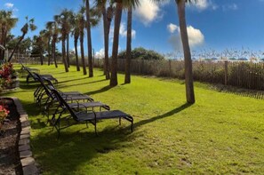 Property grounds - 3 Family-Friendly Beachfront Units w/ Ocean Views, Pools & Close to Attractions (Myrtle Beach)