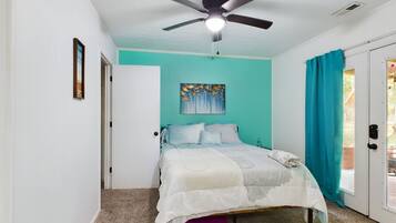 StrykjÀrn/strykbrÀda, wi-fi och sÀngklÀder