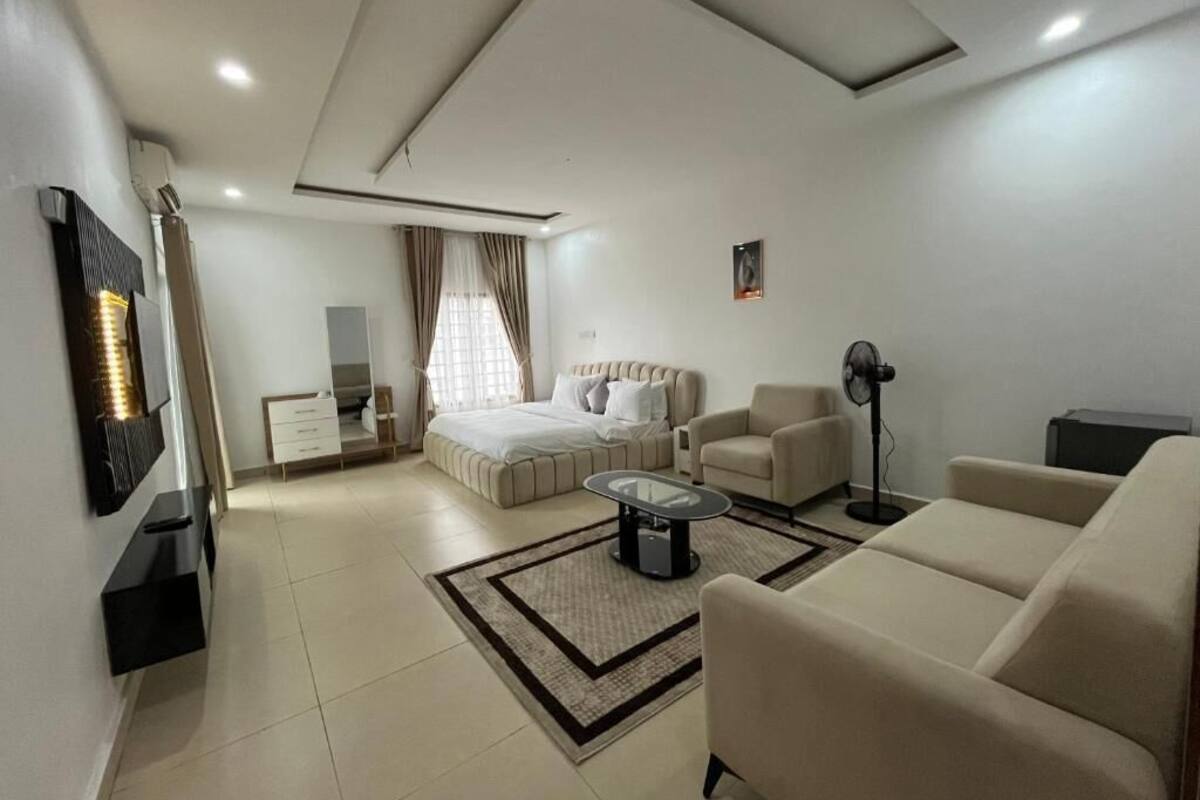 Classic Room, Balcony, City View | Desk, laptop workspace, soundproofing, free WiFi