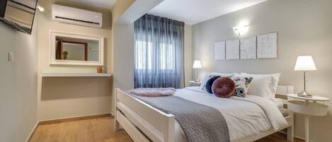 In-room safe, desk, laptop workspace, blackout curtains