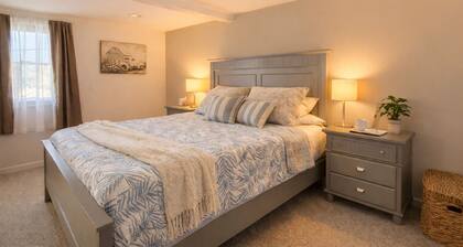 Lake Access & Cape getaway firepit~Near Plymouth