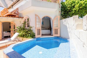 Unclassified image, 5 of 31, button - Sugar hill resort, St James on the platinum coast (Mount Standfast)