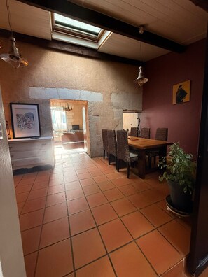 Dining - Warm house (Montpellier)