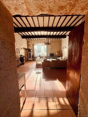 Interior - Warm house (Montpellier)