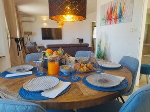 Dining - Apartments Mia with new whirlpool from 2026 and 7 minutes walk from the beach (Okrug Gornji)
