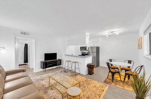 Living area - Apartment in Downtown Dallas (Dallas)