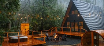 King Bed, FREE Hot Cocoa & Espresso Bar, 5 Minutes From Baker