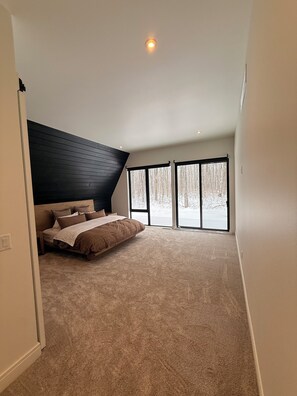 4 bedrooms, free WiFi, bed sheets - Spacious 4-bedroom house in quaint Dowagiac 35 minutes away from Notre Dame (Dowagiac)