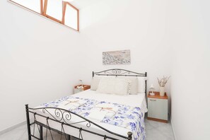 1 bedroom, WiFi, bed sheets - Poésia – Portuligno Apartment 50 mt from the most beautiful beaches in Salento! (melendugno)