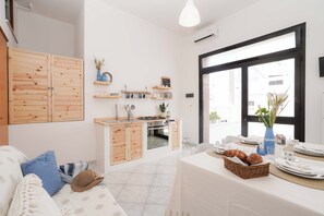 Interior - Poésia – Portuligno Apartment 50 mt from the most beautiful beaches in Salento! (melendugno)