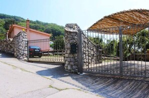Enceinte de l’hébergement