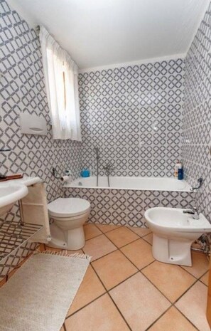Hair dryer, towels, soap, toilet paper - Villa Laurì between Sorrento and Positano (Massa Lubrense)