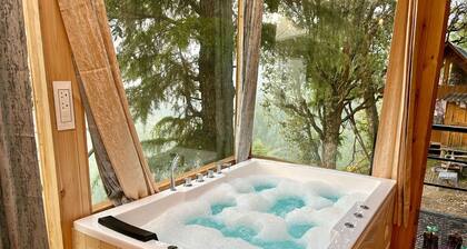 Mountain View Jacuzzi Treehouse
