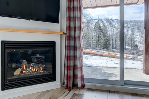 Condo ensoleillé-Ski et Vélo In/Out-Golf-Randonnée