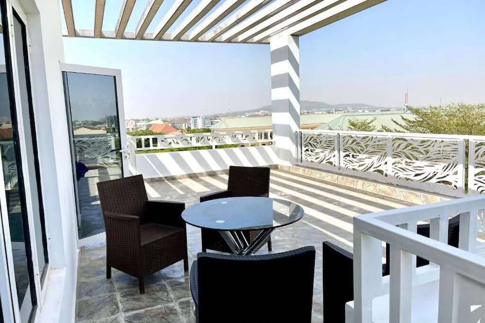 Marcopolo Hotel and Suites