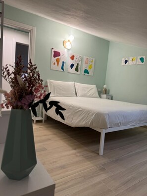 2 室のベッドルーム、アイロン / アイロン台、WiFi、ベッドシーツ
