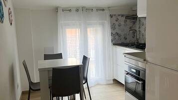 Microonde, forno, piano cottura