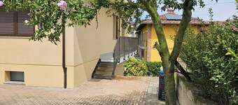 House in the heart of Langhe surrounded by greenery with 5 beds wifi free