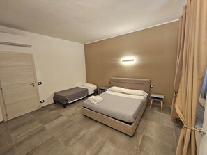 2 chambres, fer et planche à repasser, accès à Internet, literie fournie