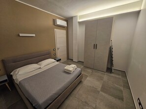 2 chambres, fer et planche à repasser, accès à Internet, literie fournie