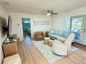 Smart TV - Coastal Cottage - Close to Beach - Bradenton (Bradenton)