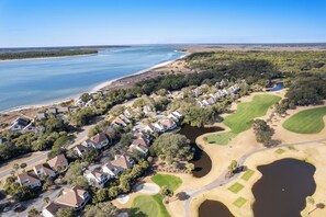 Golf - 3-5 Min walk to Seabrook beaches with Golf & Lagoon views! Amenity Card included (Seabrook Island)