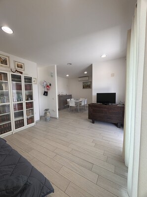 Interior - Wonderful two steps from the sea surrounded by greenery, reserved parking space. (Porto Ottiolu)