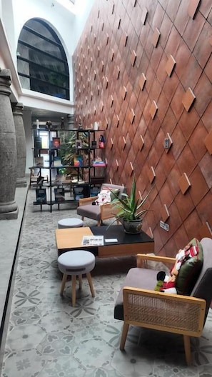 Lobby - HOTEL CHURUMUCO (San José Iturbide)