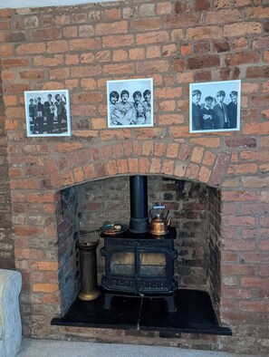 Interior - Coach house cottage by sefton park, built in 1850.  Entire house ! (Liverpool)