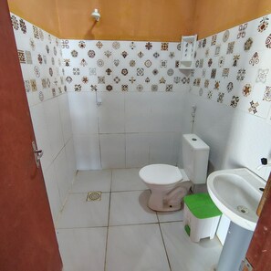 Bathroom - Recanto do Bené - Vacation home 6km from the beach and 3km from Lagoa das Almécegas. (Boa Vista)
