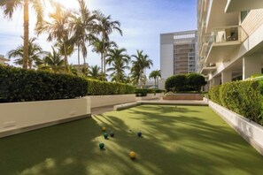 Property grounds - 6th to 10th December 2026 MVC 3 bed apartment at Crystal Shores Marco Island (Marco Island)