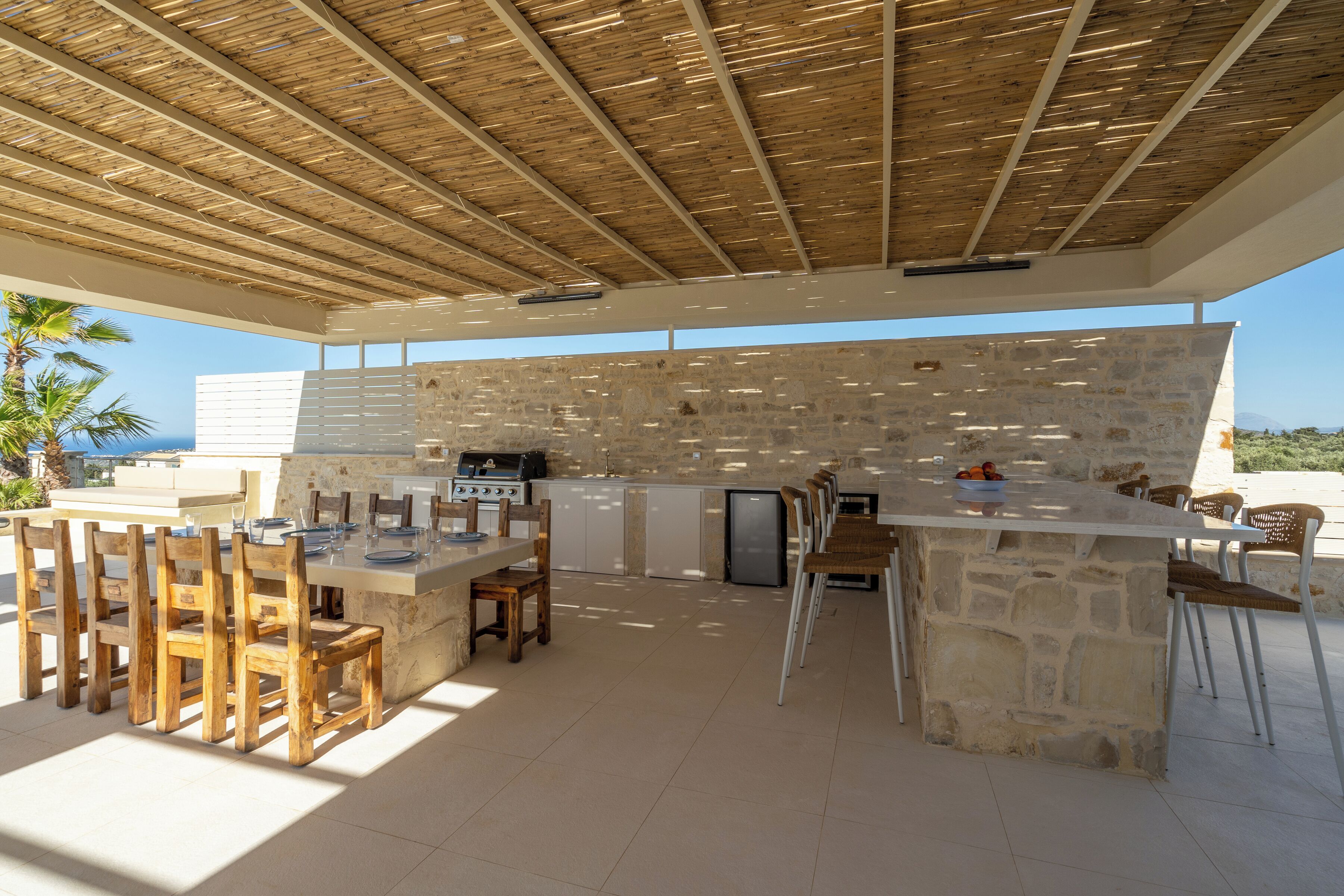 รับประทานอาหารกลางแจ้ง