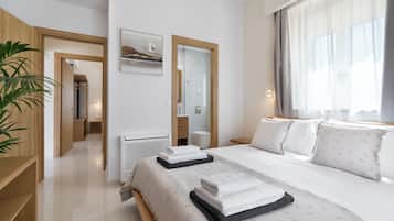 Caja de seguridad en la habitación y escritorio