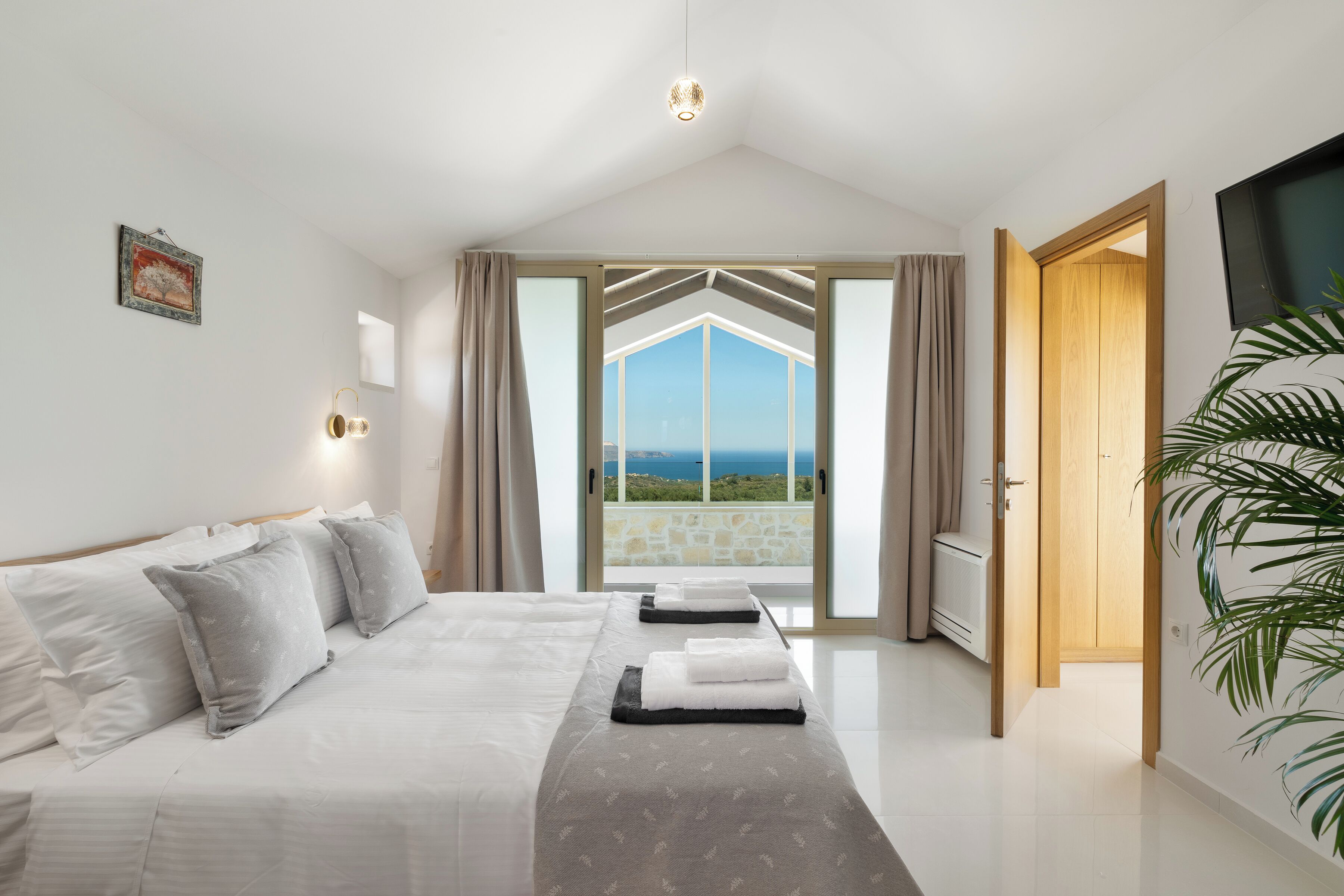 In-room safe, desk, laptop workspace, blackout curtains