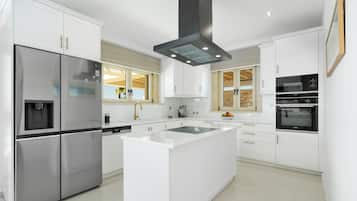 Luxury Villa | Private kitchen | Full-sized fridge, microwave, oven, stovetop