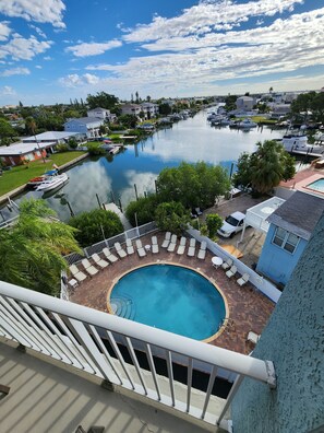 Terrace/patio - 2-bedroom condo in peaceful Madeira Beach with AC. (Madeira beach)