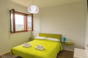 Fer et planche à repasser, Wi-Fi, draps fournis