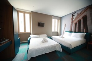 Deluxe-Doppelzimmer, 1 King-Bett und Schlafsofa, Nichtraucher | Kostenlose Minibar, Schreibtisch, laptopgeeigneter Arbeitsplatz