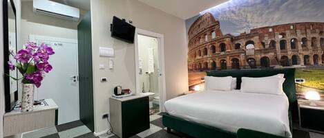 Comfort Double Room, 1 King Bed, Non Smoking | Free minibar, desk, laptop workspace, iron/ironing board