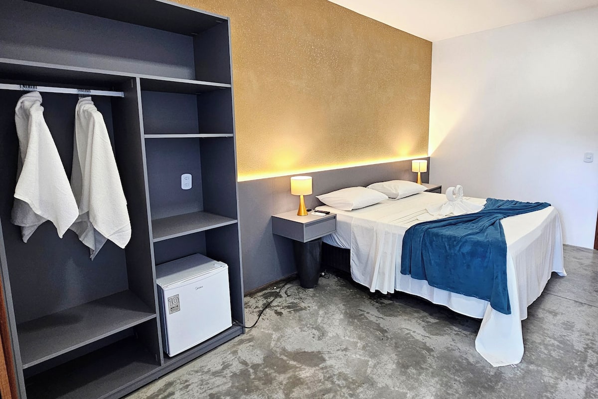 Standard Double or Twin Room | Desk, blackout drapes, free WiFi