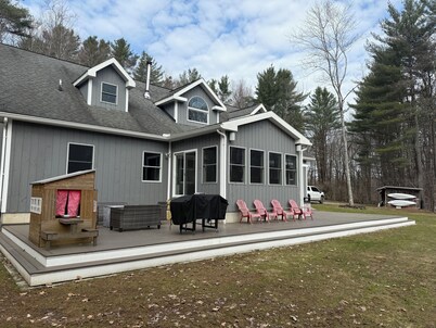 4-bedroom private country house with pool 8 miles from All-Star village